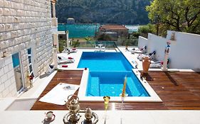 Villa Arion